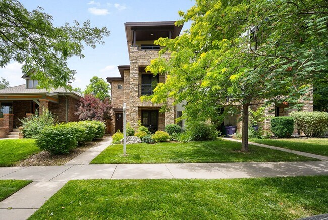Foto del edificio - LUX 4BD, 5BA SloHi Home with Finished Base...