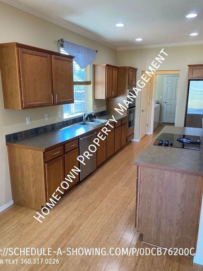 Foto del edificio - Gorgeous 4 Bedroom Home in Meridian Campus...