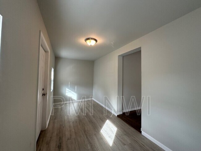 Foto del edificio - 351 Porter St