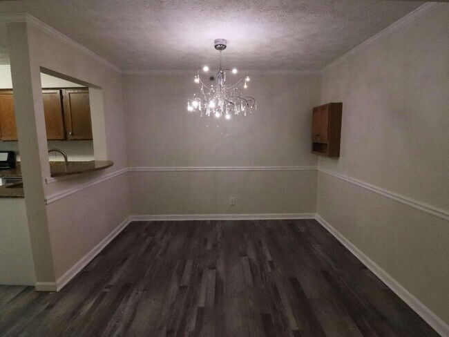 Foto del edificio - 4161 Riverlook Pkwy SE