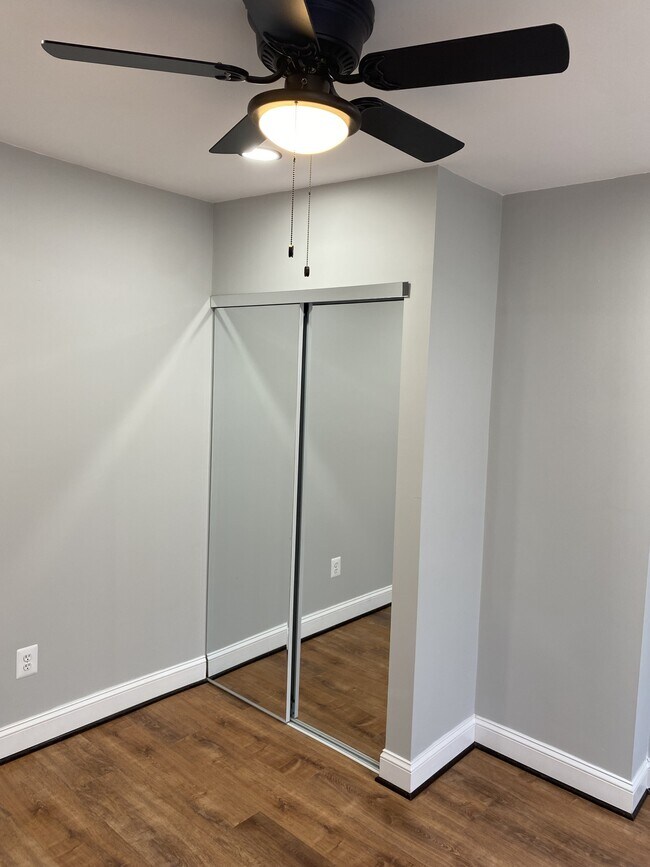 Foto del edificio - 511 N Pulaski St