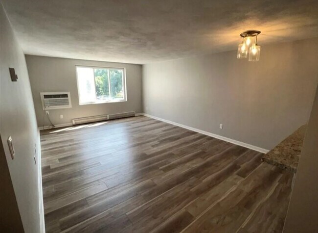 Foto del edificio - 200 Woodlawn Ave