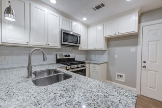 Building Photo - 6522 Linden St