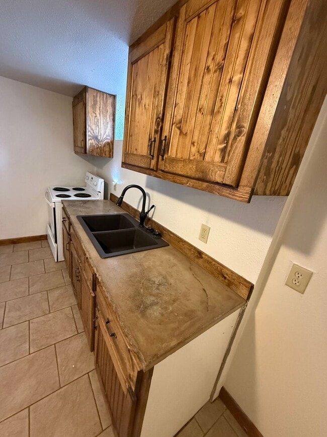 Foto del edificio - 227 W 14th St