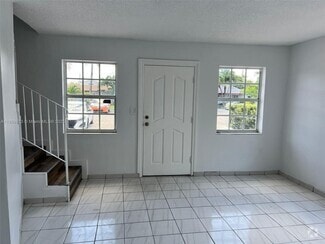 Building Photo - 751 Flagami Blvd