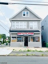 Building Photo - 301 E 9th Ave