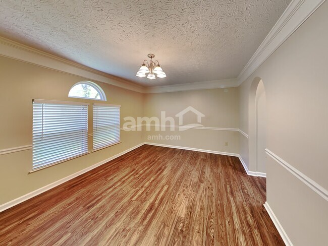Foto del edificio - 4906 Bixby Ridge Dr E