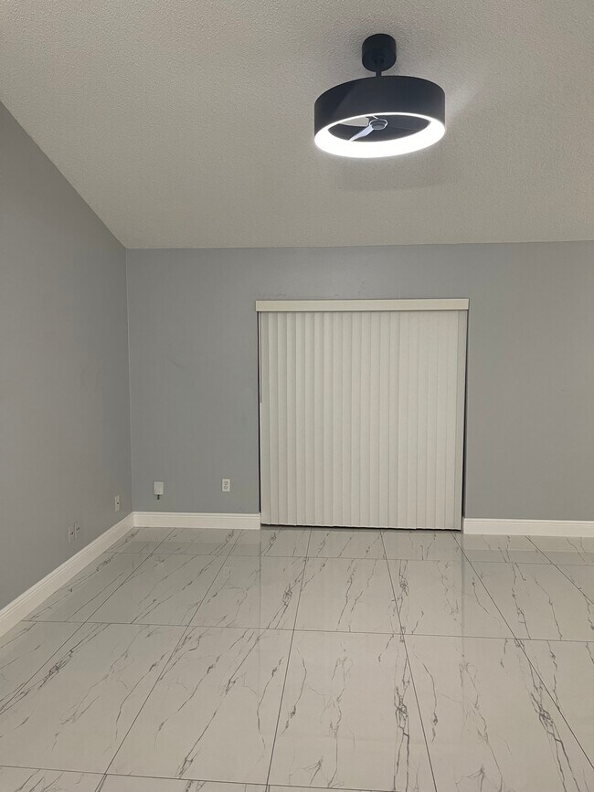 Foto del edificio - 843 SW Thrift Ave