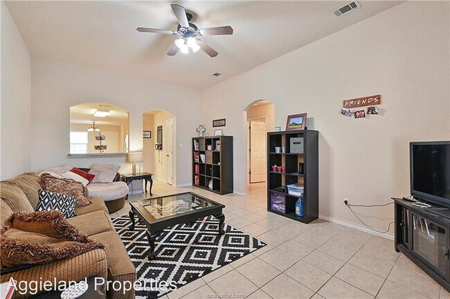 Foto del edificio - 3 br, 3 bath House - 3513 Paloma Ridge Dr