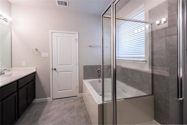 Foto del edificio - 4015 Prairie Landing Ln