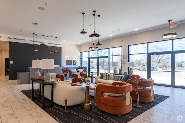 Clubhouse- Leasing Office - GSH Houston at U of H