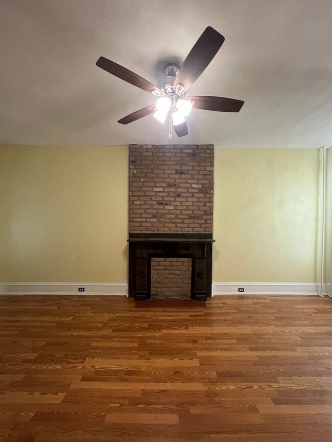 Photo - Spacious 5 Bedroom, 2 Bath Home