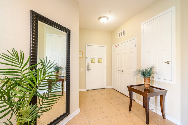 Building Photo - 4862 Cayview Ave