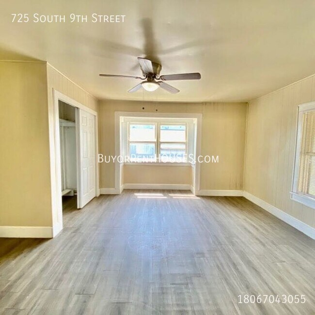 Building Photo - $499 Move-In Special (+ admin fee) + $0 De...