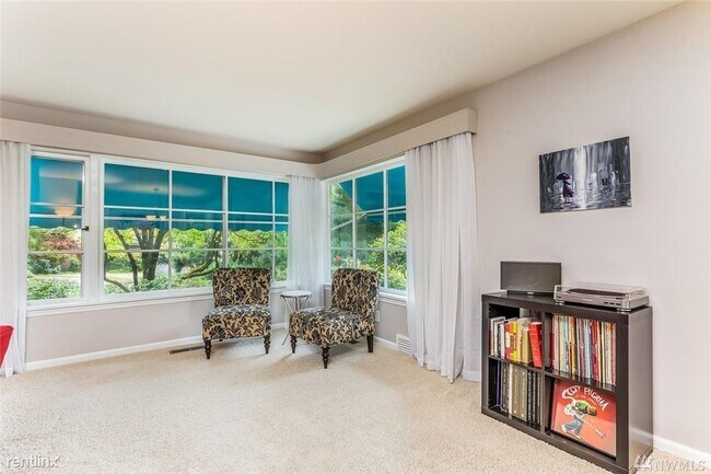 Building Photo - 3 br, 1.5 bath House - 359 Thomas Ave SW