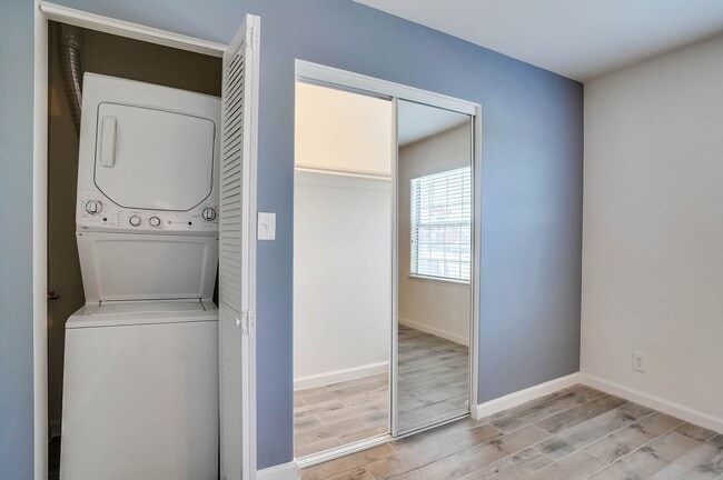 Interior Photo - 6627-6635 Crenshaw Blvd