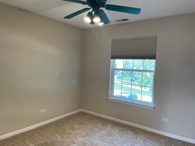 Foto del edificio - 290 Crestview Dr