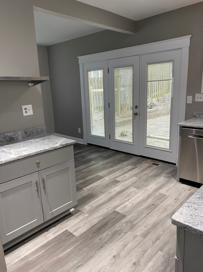 Photo - 2303 Center St House