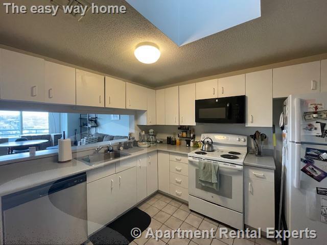 Photo - 175 Beacon St Apartment