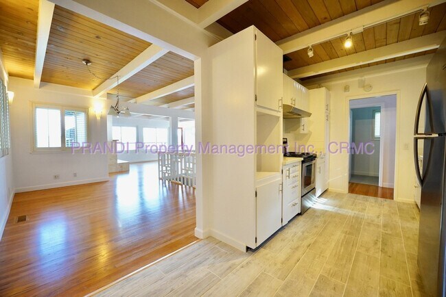 Foto del edificio - Immaculate Mill Valley Home with Bonus Apa...