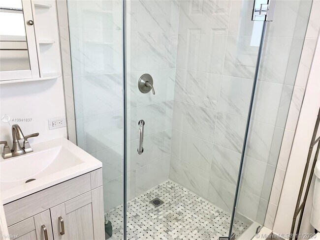 Foto del edificio - 2 br, 2 bath Condo - 1201 S 21st Ave