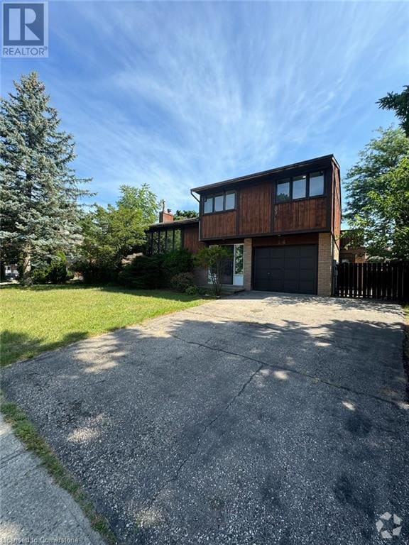 Building Photo - 14 Briar Knoll Pl