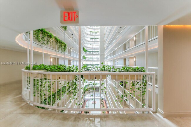 Foto del edificio - 1717 N Bayshore Dr