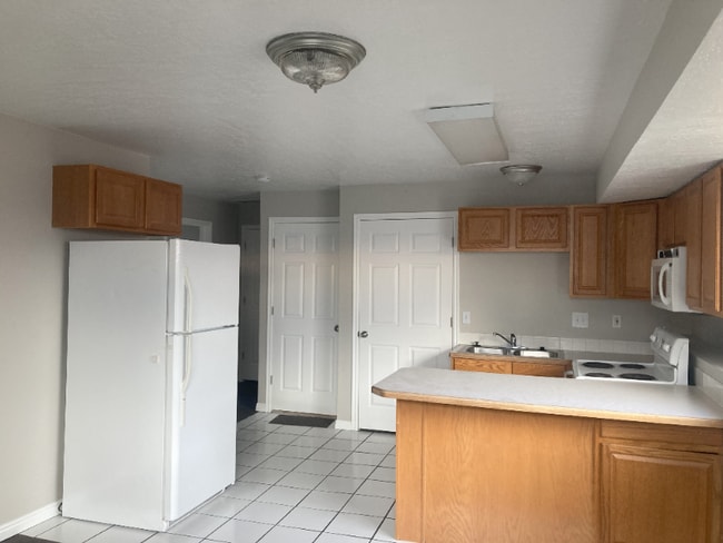 Building Photo - 416 S 600 E