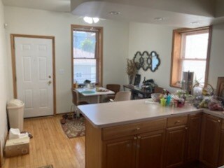 Foto del edificio - 2452 N Linden Pl