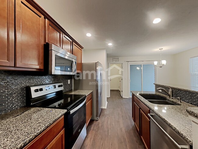 Building Photo - 4541 N Elsinore Ave