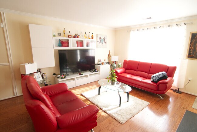 Foto del edificio - 7718B Lexton Pl