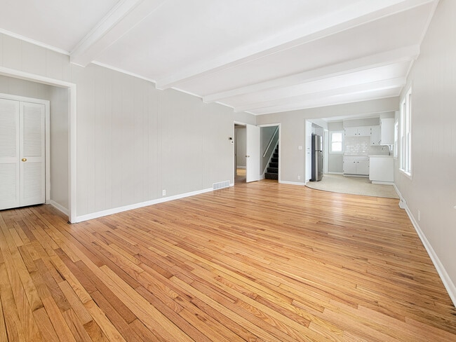 Building Photo - 3129 14th Ave