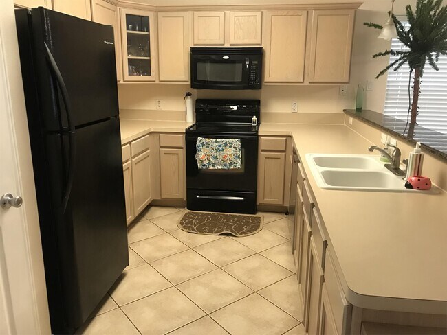 Building Photo - 15006 Aruba Dr