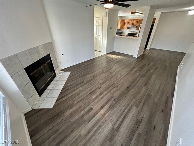 Building Photo - 1375 E Hacienda Ave