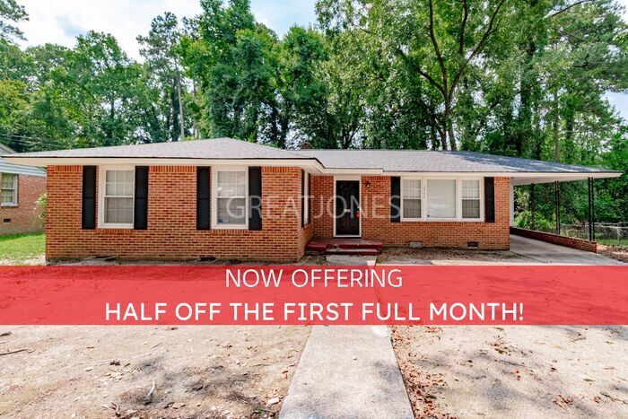 Primary Photo - HOLIDAY SPECIAL! SIGN A LEASE BY NOVEMBER ...