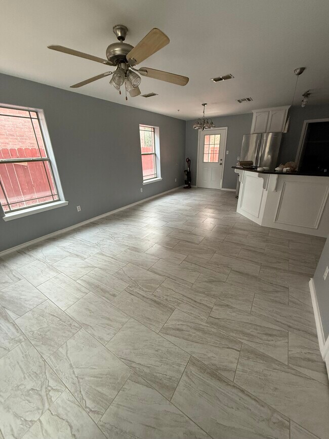 Foto del edificio - 106 S 48th Ln