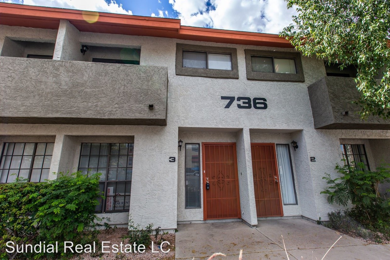 Foto principal - 736 S Farmer Ave