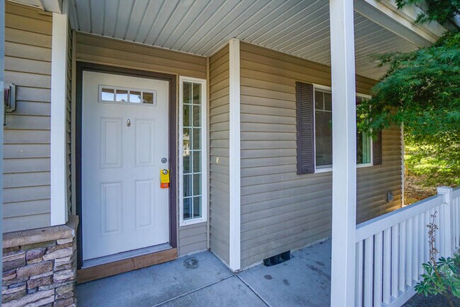 Foto del edificio - BEAUTIFUL THREE BEDROOM HOME IN VANCOUVER