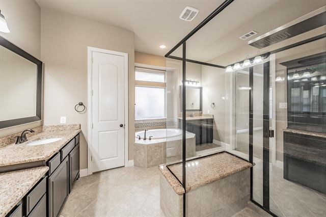 Foto del edificio - 1614 Chisholm Trail