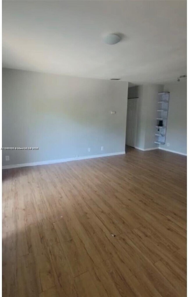 Foto del edificio - 8877 NW 28th Dr
