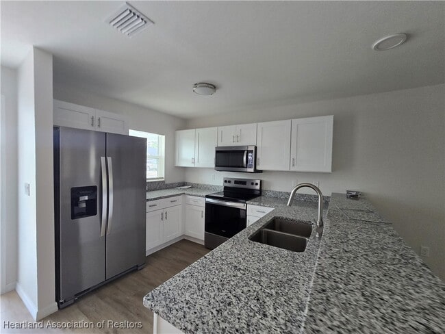 Building Photo - 7021 San Bruno Dr