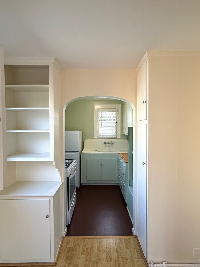 Foto del edificio - 140 Hart Ave