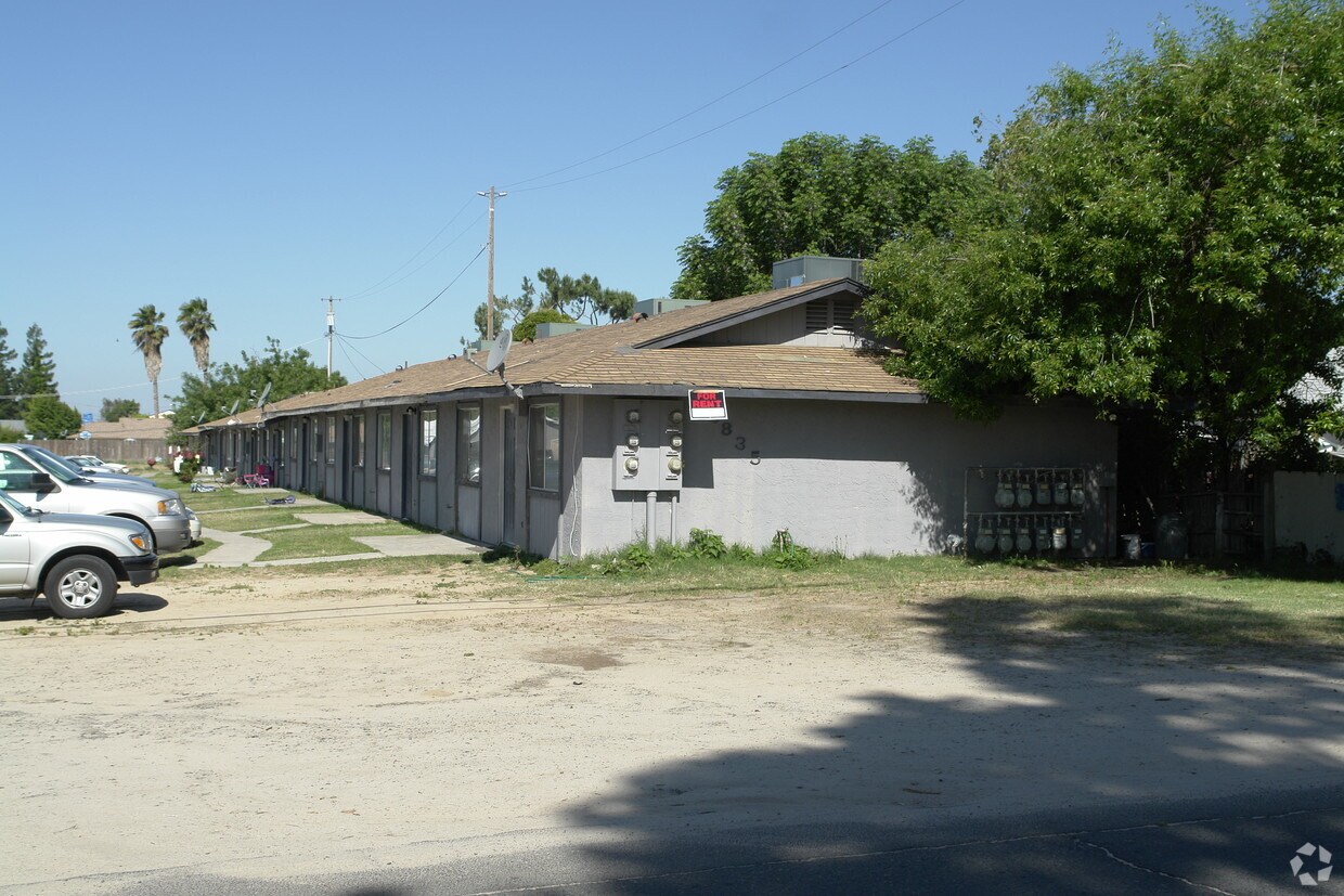 Building Photo - 6835 California St