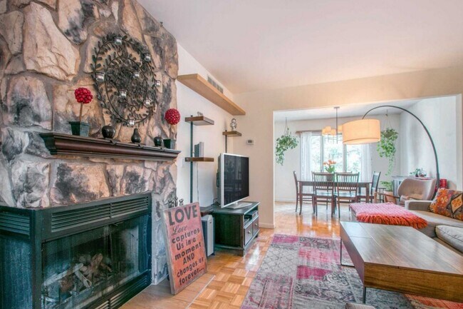 Foto del edificio - 31 Sherwood Ct