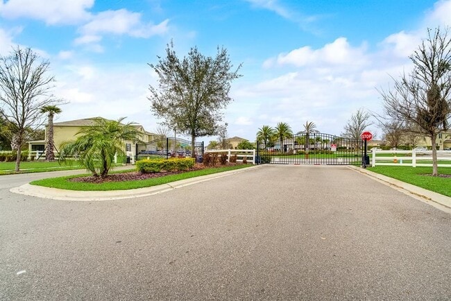 Building Photo - 344 Arbor Lakes Dr