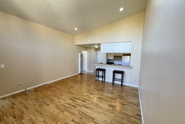 Building Photo - 808 Coriander Dr