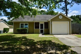 Building Photo - 206 Wedgewood Dr
