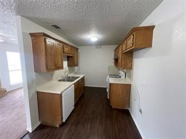Foto del edificio - Glenn Heights Duplex