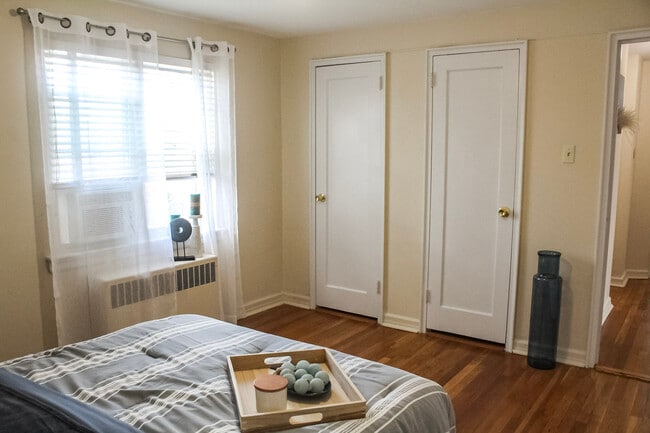 Dormitorio - Danker Village Apartments