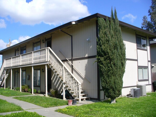 Building Photo - 2209 15th Ave